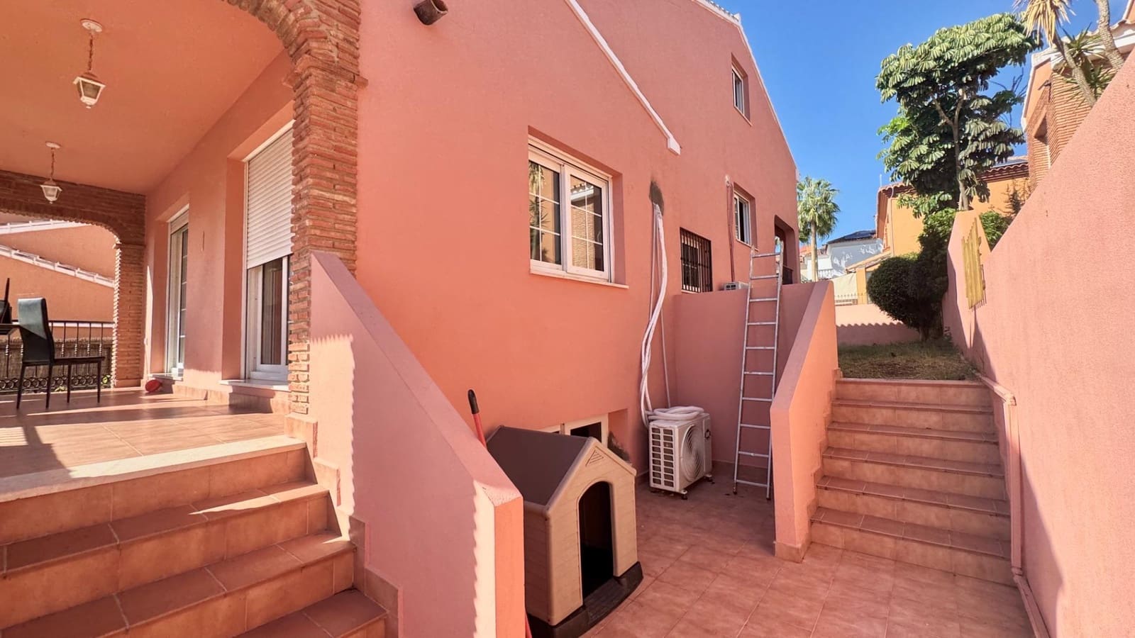 4 soveværelse Villa til salg i Torrequebrada med garage - € 830.000 (Ref: 9398667)