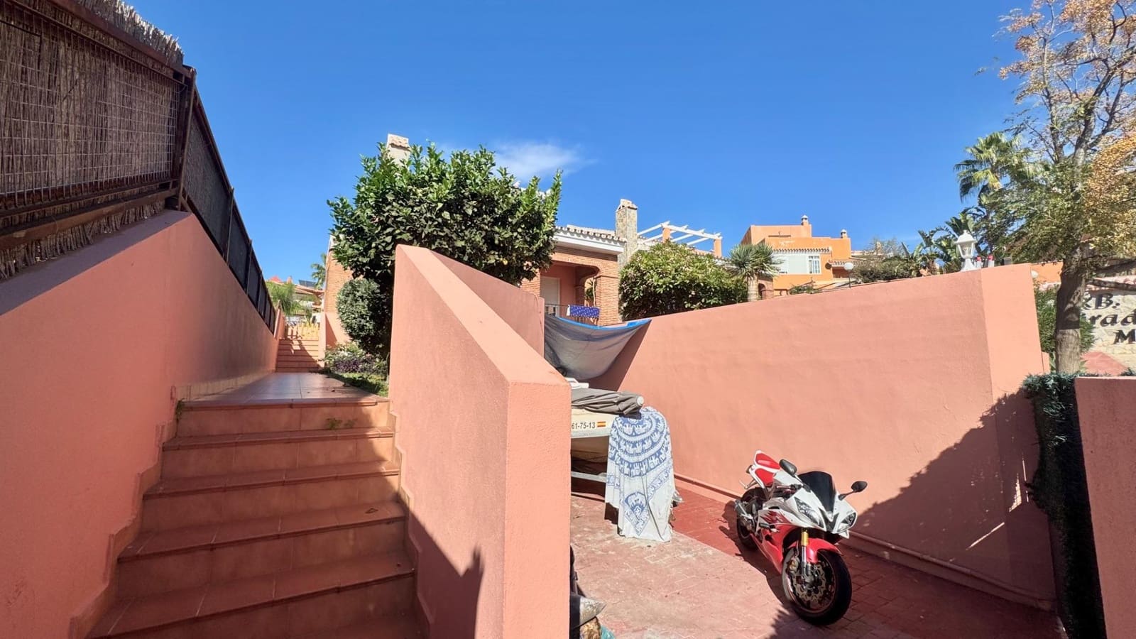 4 soveværelse Villa til salg i Torrequebrada med garage - € 830.000 (Ref: 9398667)