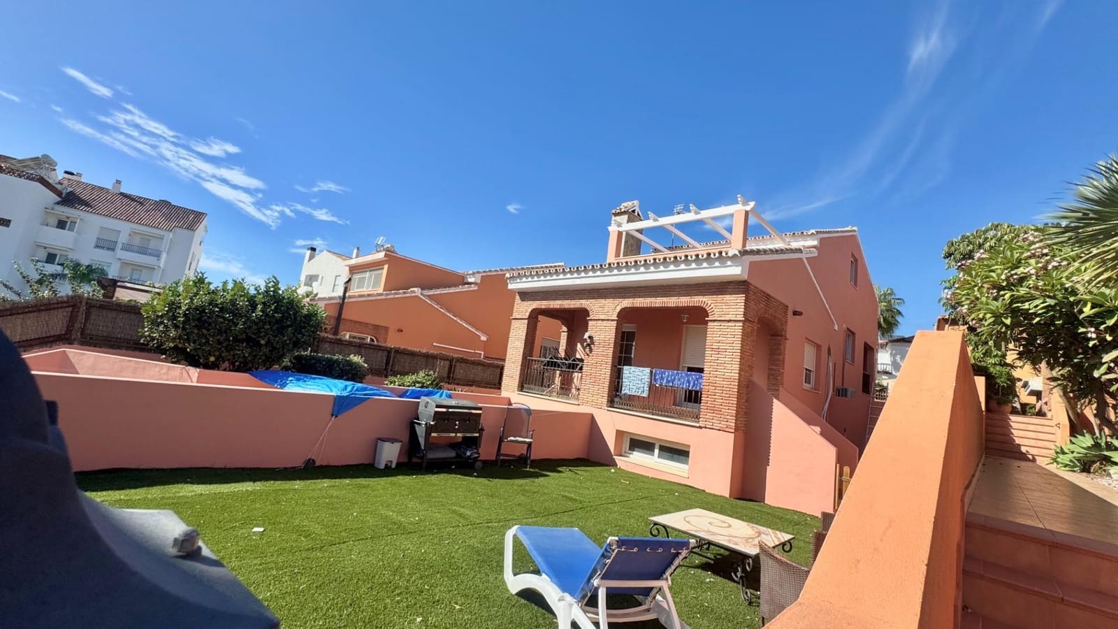 4 soveværelse Villa til salg i Torrequebrada med garage - € 830.000 (Ref: 9398667)