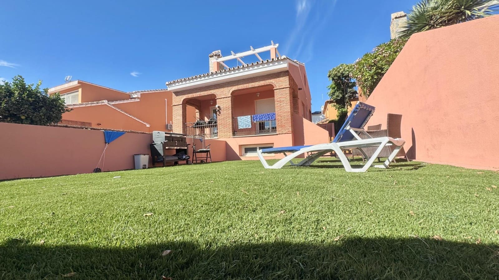 4 soveværelse Villa til salg i Torrequebrada med garage - € 830.000 (Ref: 9398667)