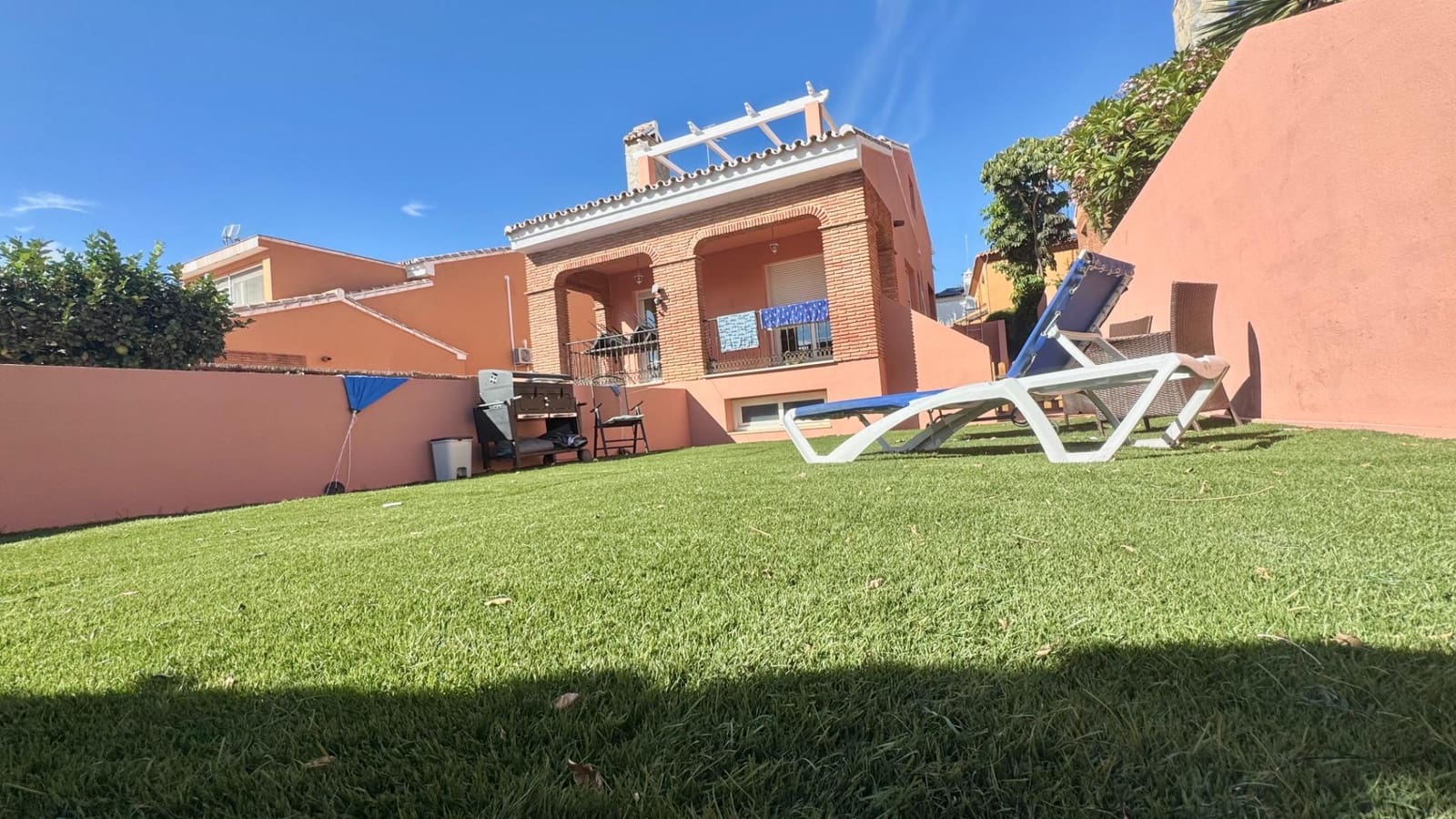 4 soveværelse Villa til salg i Torrequebrada med garage - € 830.000 (Ref: 9398667)