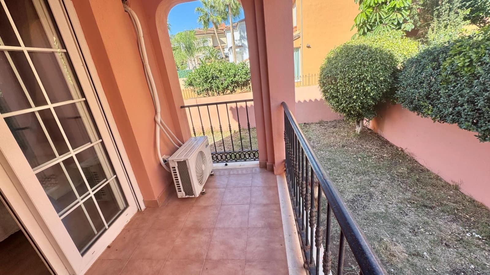 4 soveværelse Villa til salg i Torrequebrada med garage - € 830.000 (Ref: 9398667)