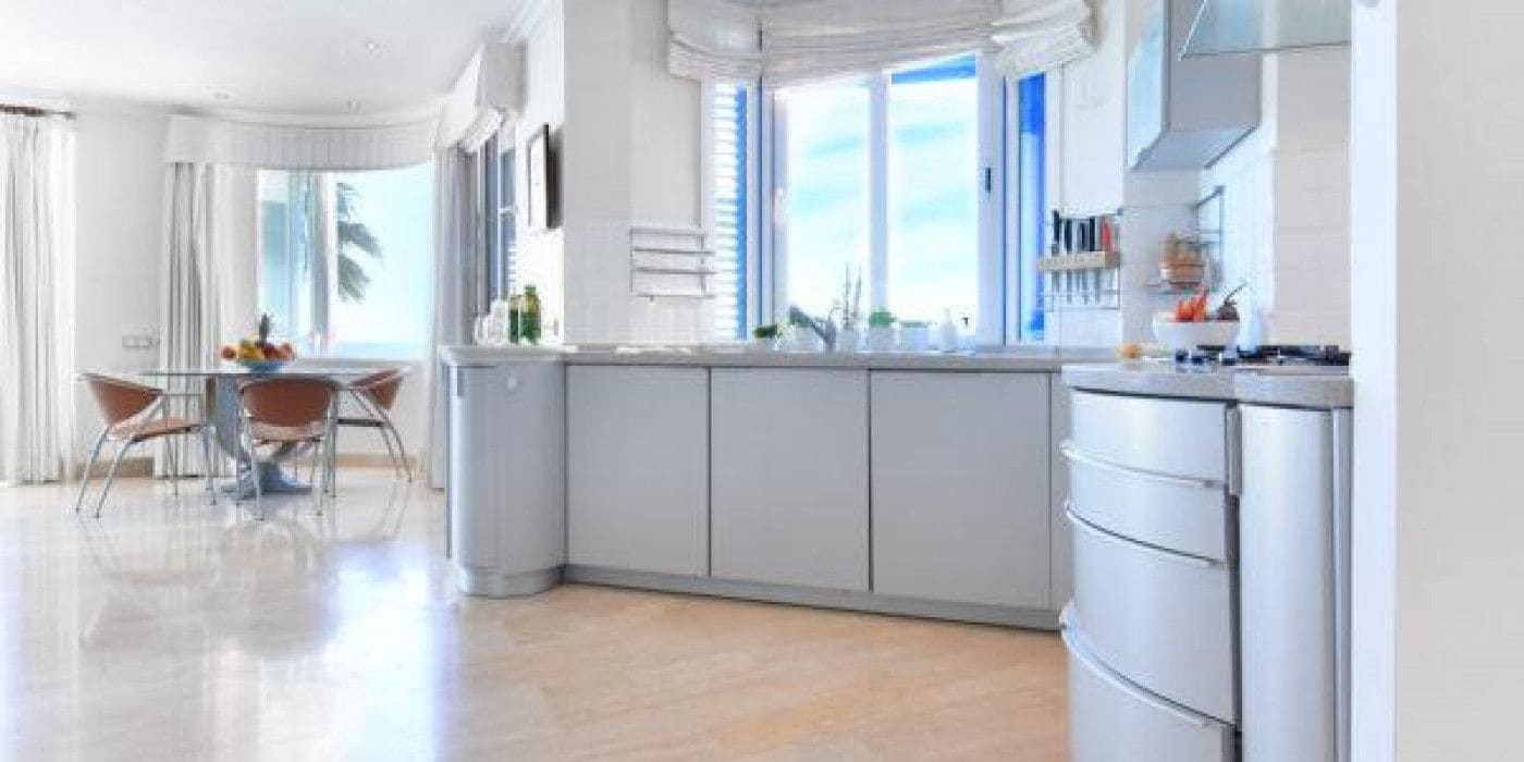 2 sovrum Lägenhet till salu i Torrequebrada med garage - 2 900 000 € (Ref: 9406616)