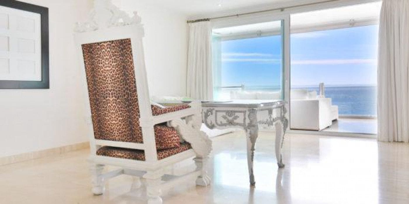 2 sovrum Lägenhet till salu i Torrequebrada med garage - 2 900 000 € (Ref: 9406616)