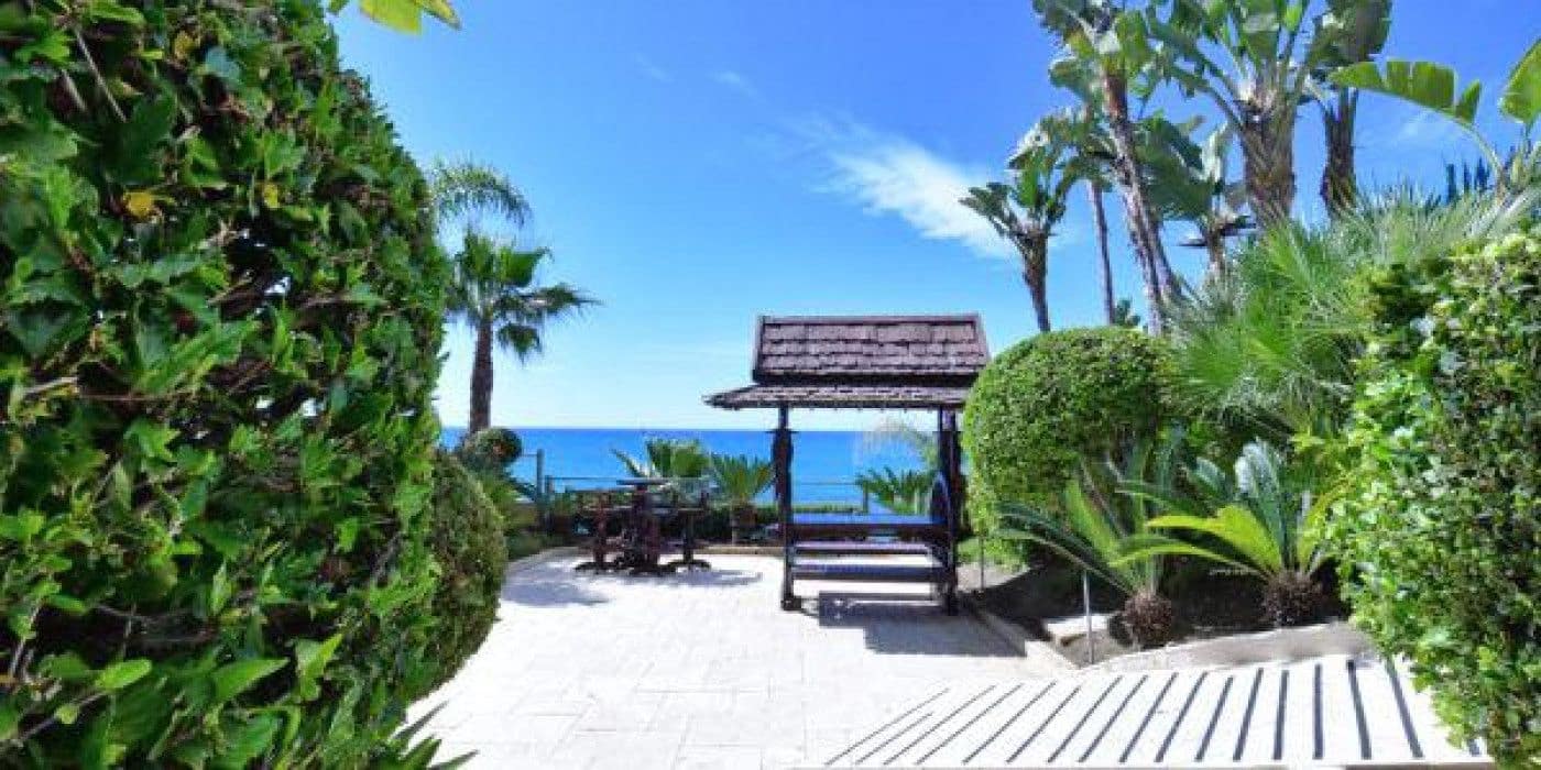 2 sovrum Lägenhet till salu i Torrequebrada med garage - 2 900 000 € (Ref: 9406616)