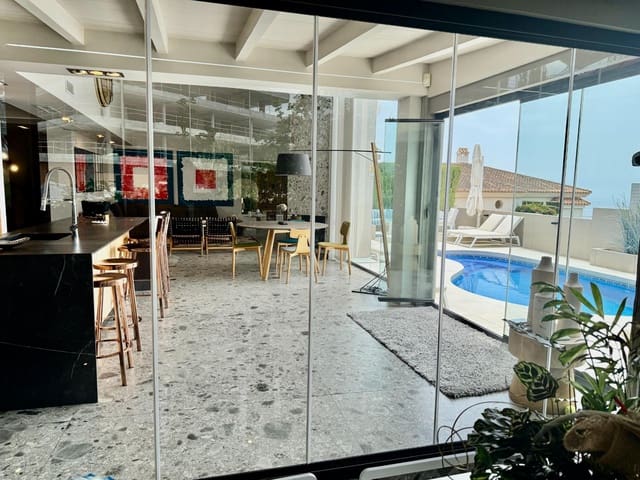 4 bedroom Villa for sale in Benalmádena with pool garage - € 1,395,000 (Ref: 9422292)