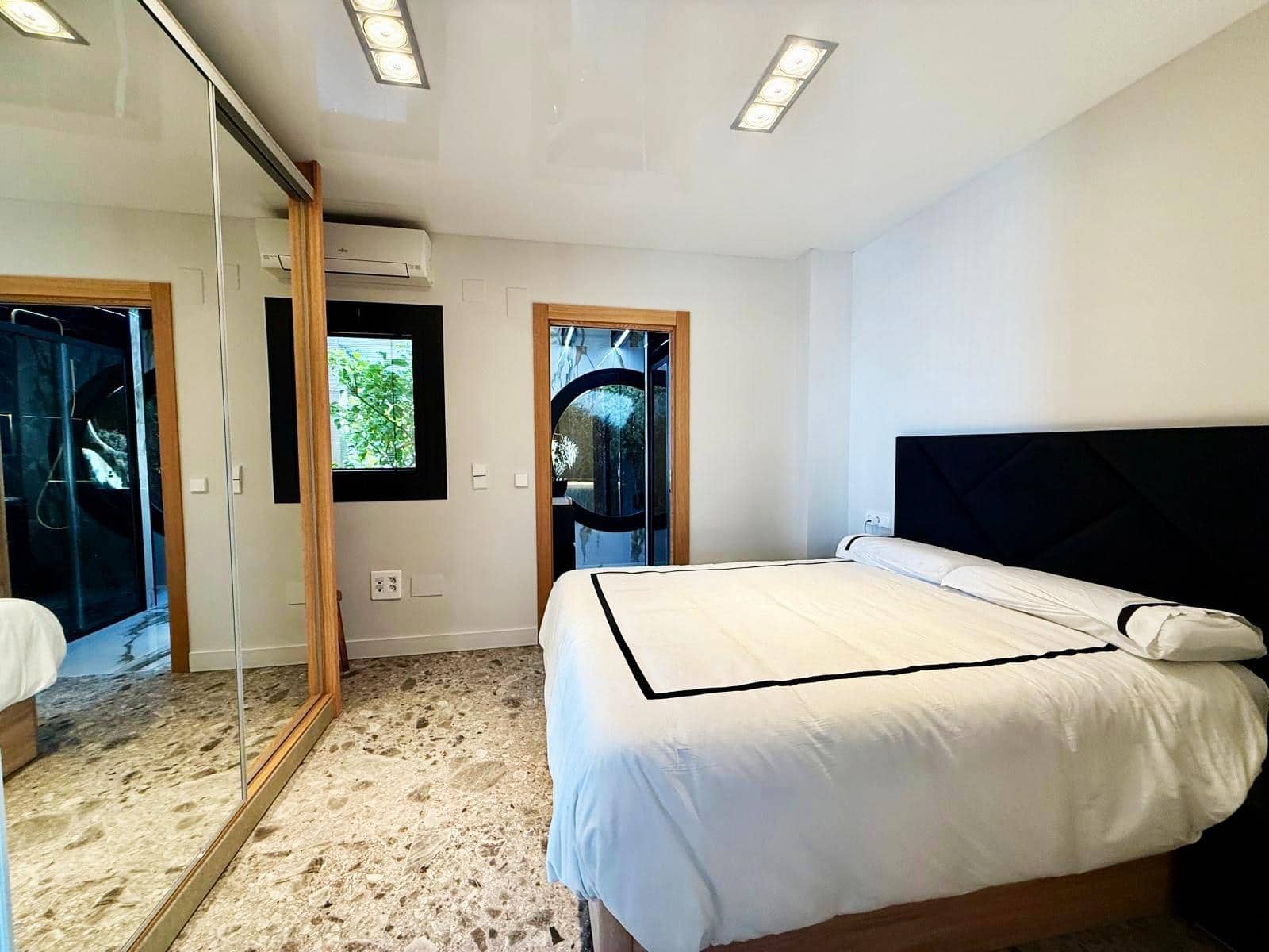 4 bedroom Villa for sale in Benalmadena with pool garage - € 1,395,000 (Ref: 9422292)