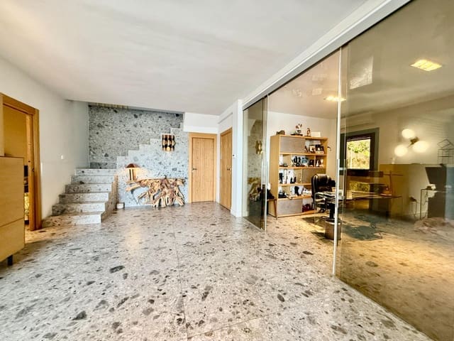 4 sovrum Villa till salu i Benalmádena med pool garage - 1 395 000 € (Ref: 9422292)