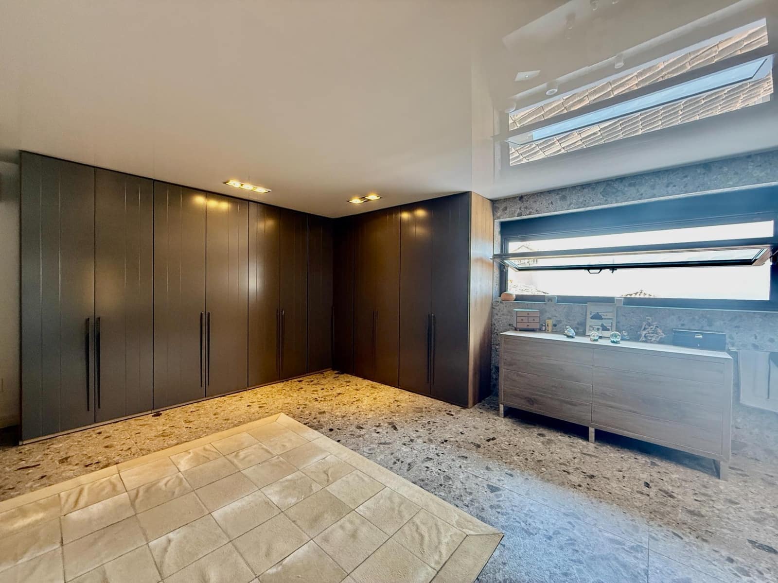 4 bedroom Villa for sale in Benalmadena with pool garage - € 1,395,000 (Ref: 9422292)