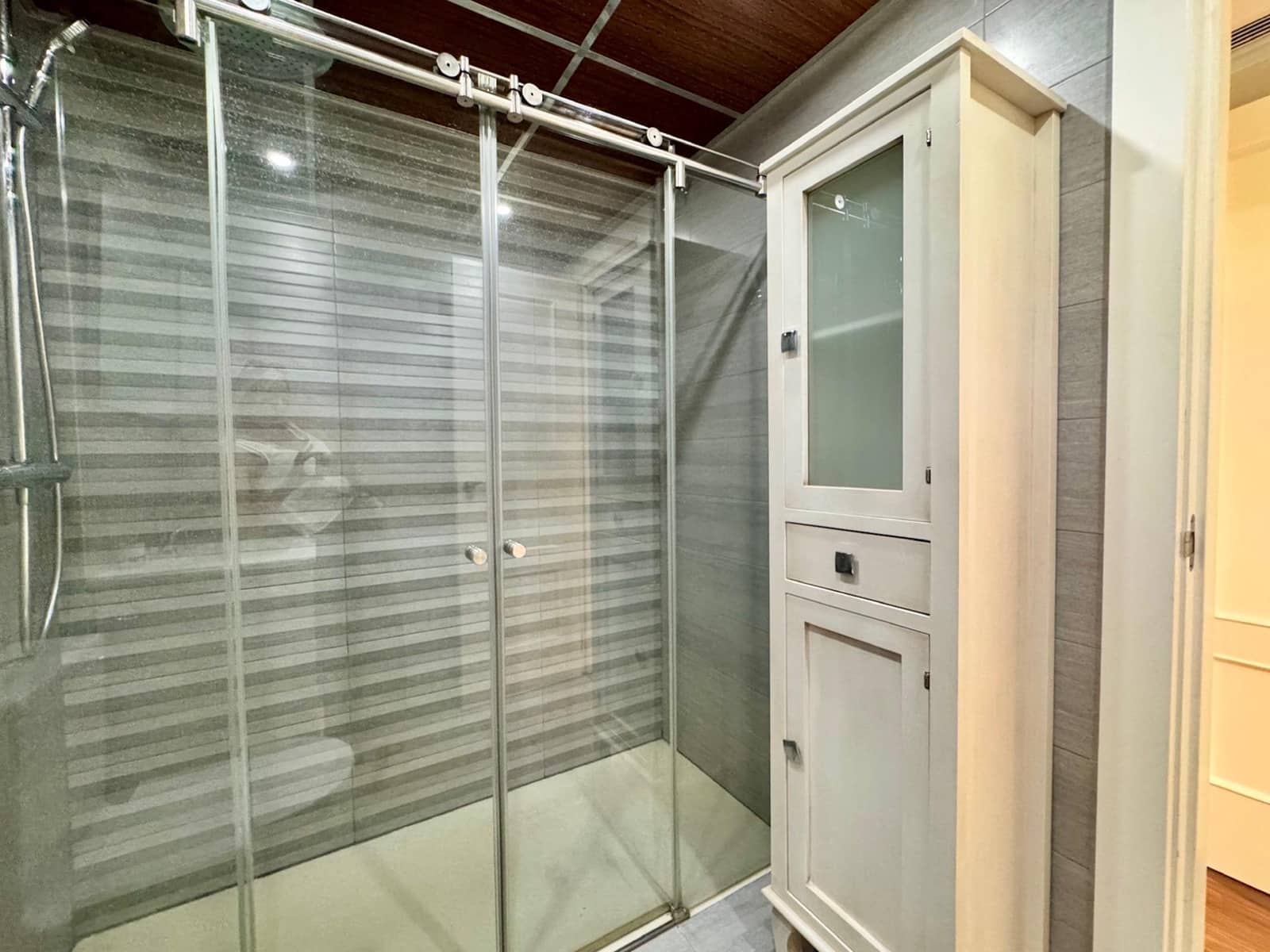 3 bedroom Flat for sale in Malaga city with pool - € 549,900 (Ref: 9440226)