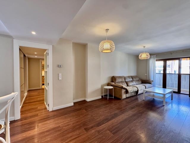 3 bedroom Flat for sale in Málaga city with pool - € 549,900 (Ref: 9440226)