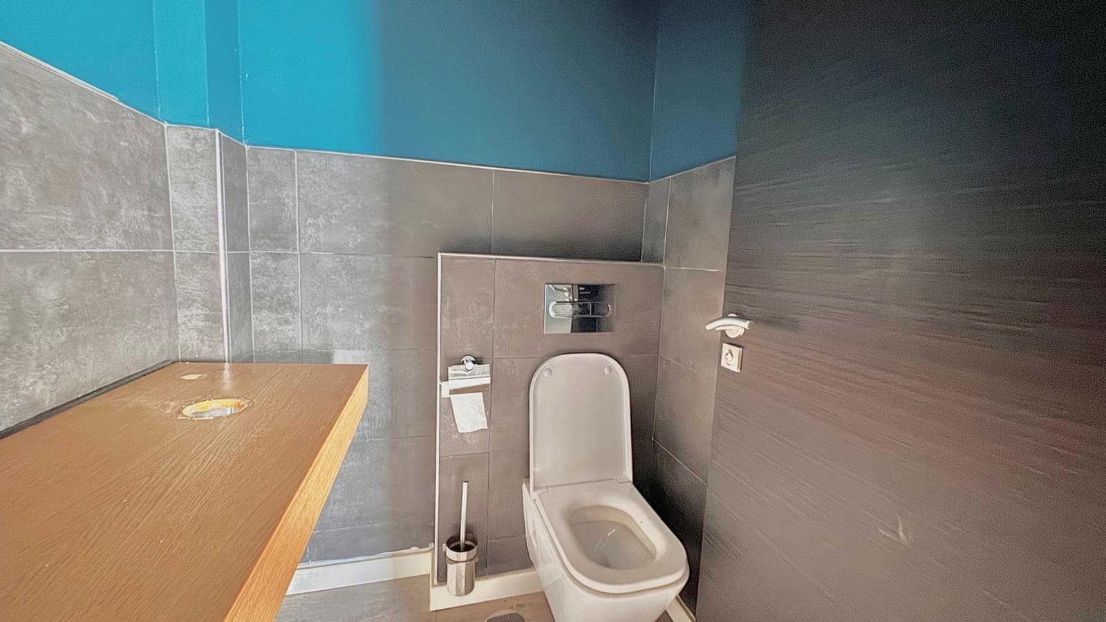 Local Commercial de 4 chambres à louer à Malaga ville - 1 500 € (Ref: 9446612)