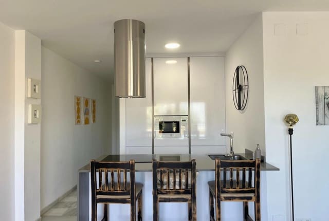 2 quarto Apartamento para arrendar em Torrequebrada, Benalmádena com piscina garagem - 1 800 € (Ref: 9456492)