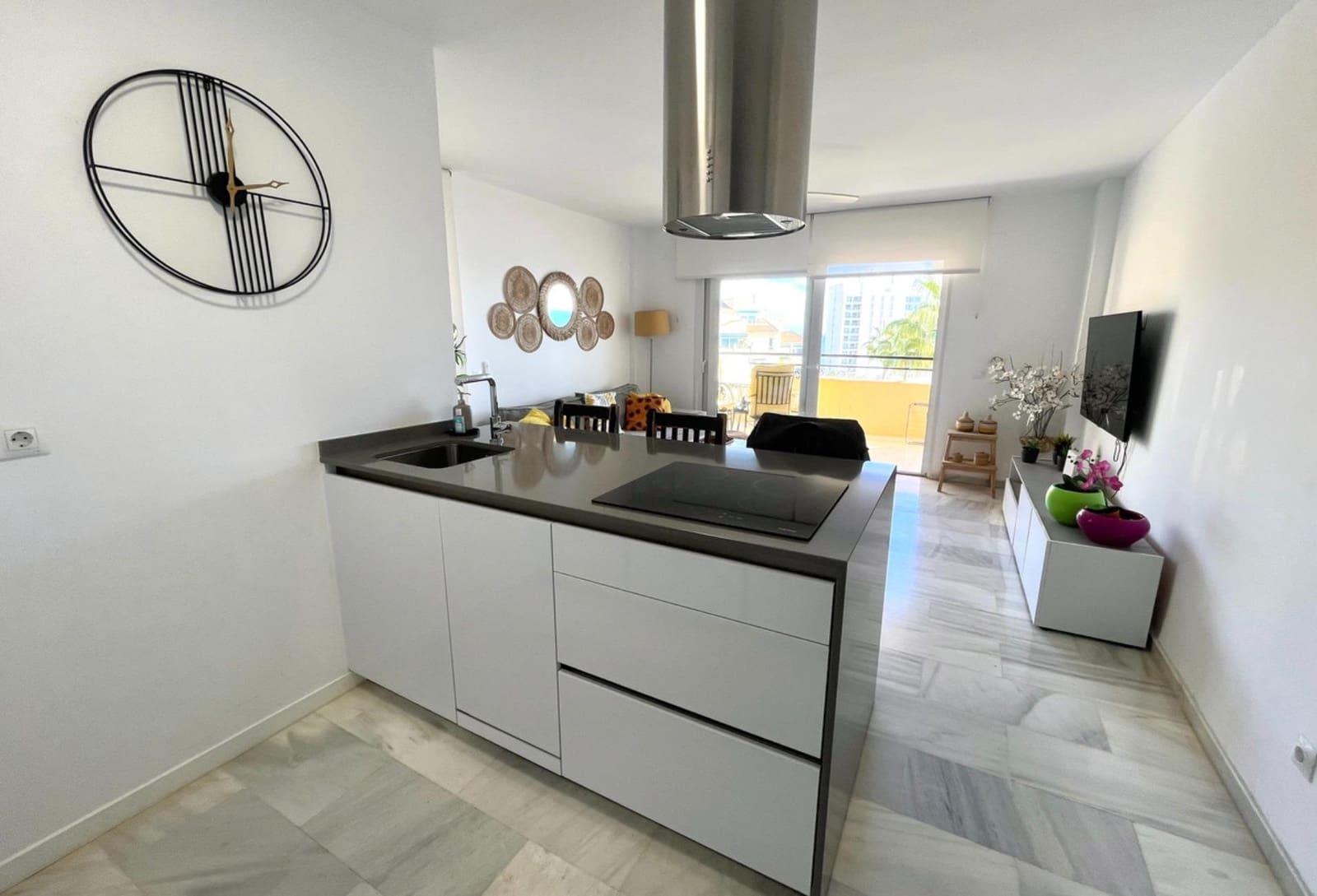 2 quarto Apartamento para arrendar em Torrequebrada com piscina garagem - 1 800 € (Ref: 9456492)