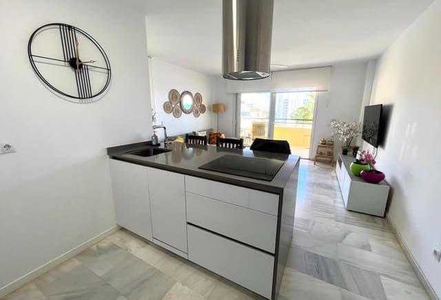 2 quarto Apartamento para arrendar em Torrequebrada, Benalmádena com piscina garagem - 1 800 € (Ref: 9456492)