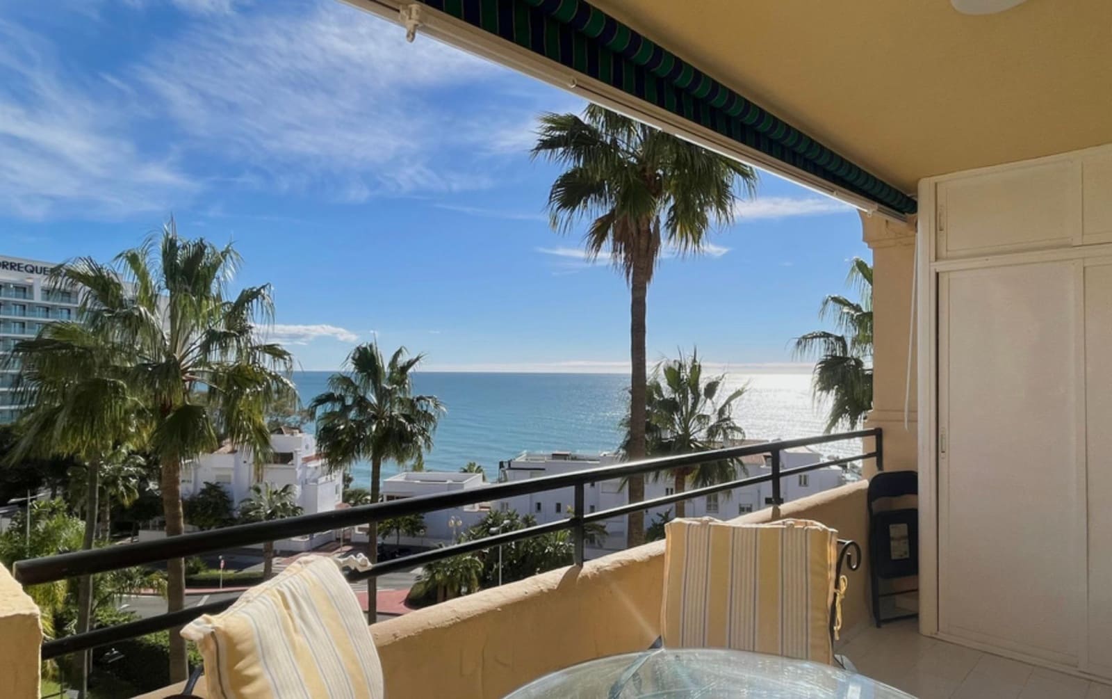 2 quarto Apartamento para arrendar em Torrequebrada com piscina garagem - 1 800 € (Ref: 9456492)