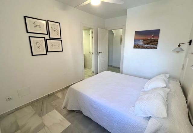 2 quarto Apartamento para arrendar em Torrequebrada, Benalmádena com piscina garagem - 1 800 € (Ref: 9456492)