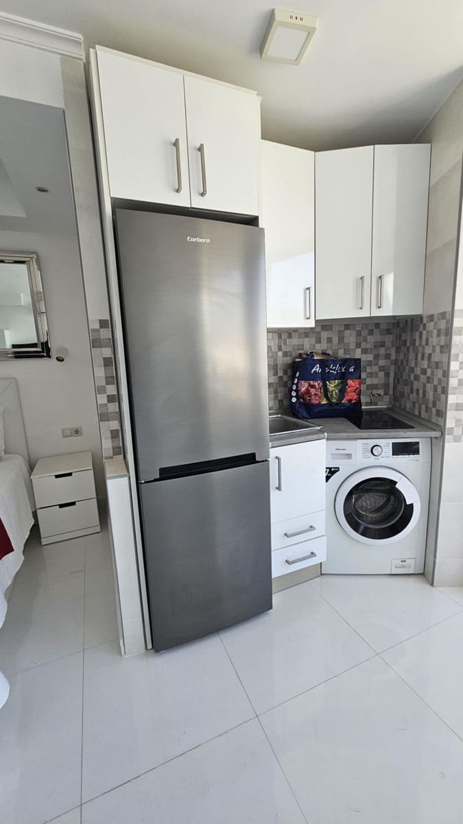 Estúdio para venda em Torrequebrada com piscina - 239 000 € (Ref: 9470589)