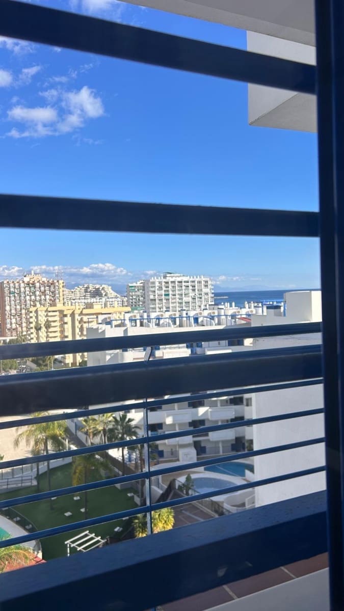 1 sypialnia Apartament na sprzedaż w Torrequebrada z basenem garażem - 245 000 € (Ref: 9476232)