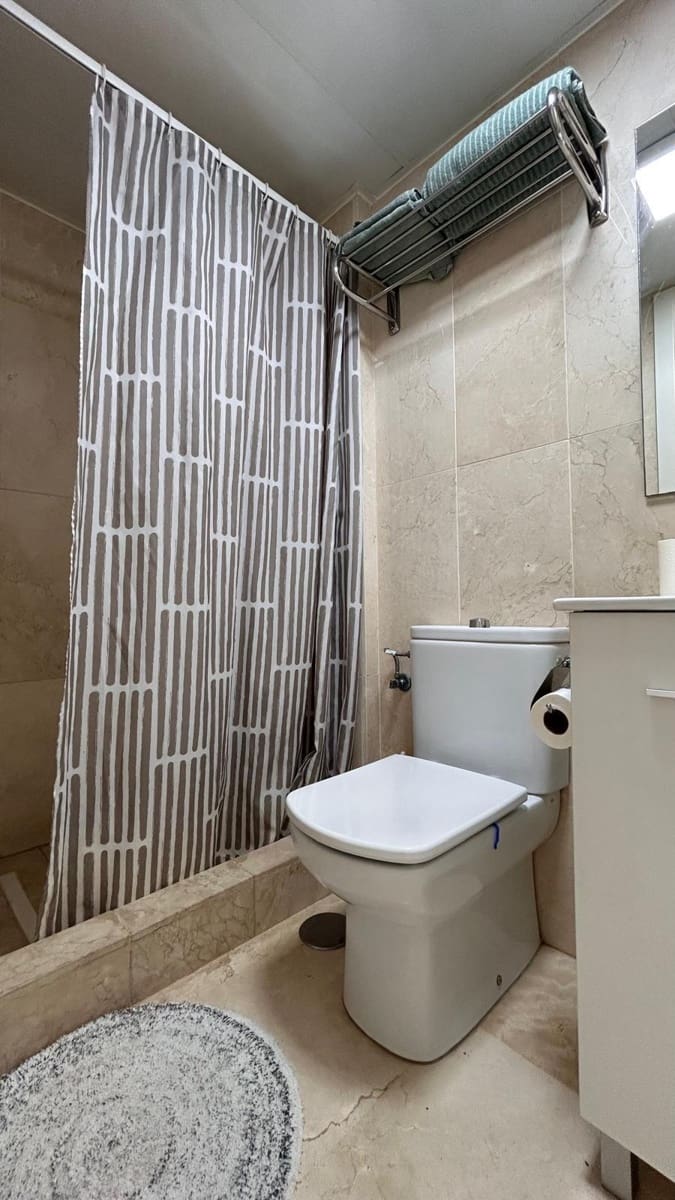 1 sypialnia Apartament na sprzedaż w Torrequebrada z basenem garażem - 245 000 € (Ref: 9476232)