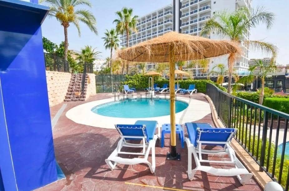 1 sypialnia Apartament na sprzedaż w Torrequebrada z basenem garażem - 245 000 € (Ref: 9476232)