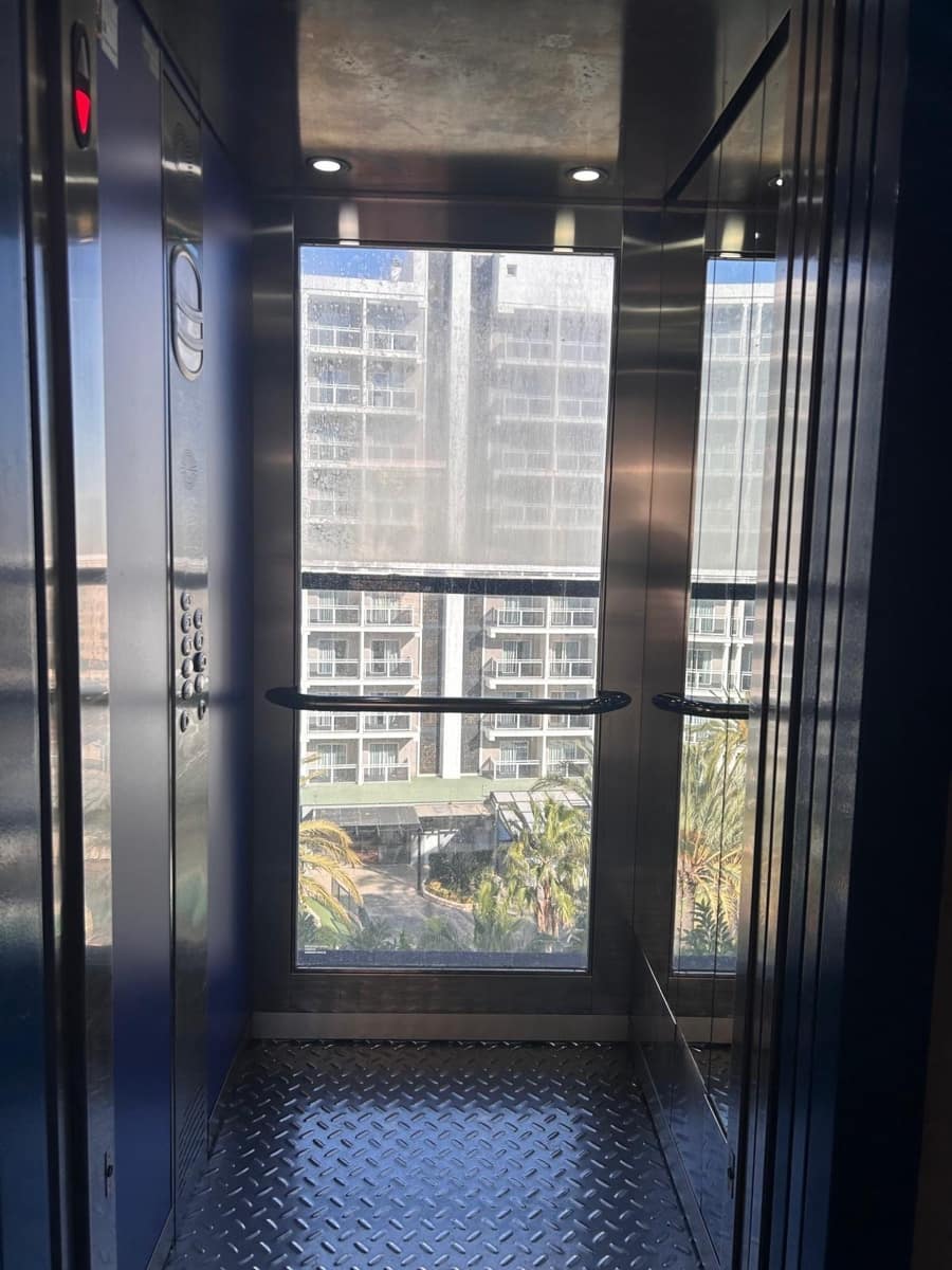 1 sypialnia Apartament na sprzedaż w Torrequebrada z basenem garażem - 245 000 € (Ref: 9476232)