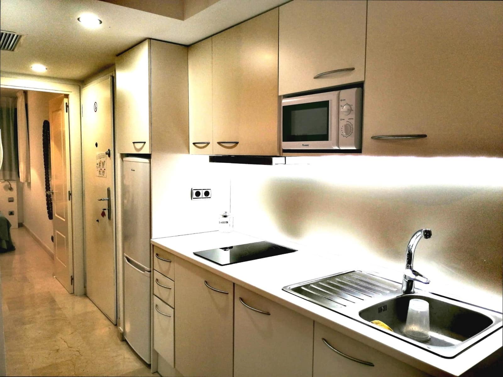 1 sypialnia Apartament na sprzedaż w Torrequebrada z basenem garażem - 245 000 € (Ref: 9476232)