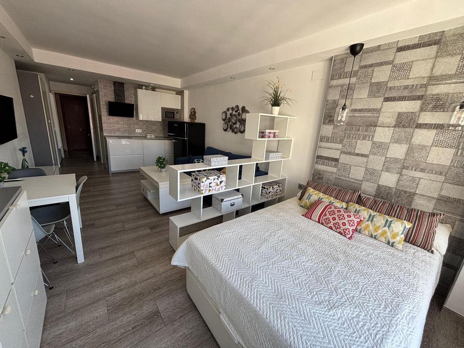 Studio for sale in Torremolinos with pool - € 170,000 (Ref: 9476233)