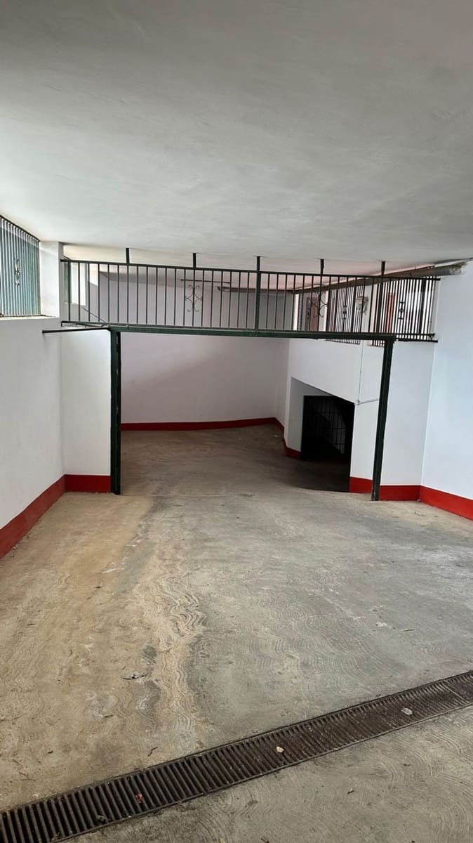 Kaupallinen myytävänä paikassa Arroyo de la Miel - 725 000 € (Ref: 9481289)