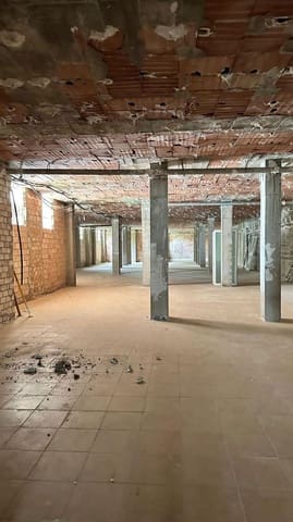 Kaupallinen myytävänä paikassa Arroyo de la Miel, Benalmádena - 725 000 € (Ref: 9481289)