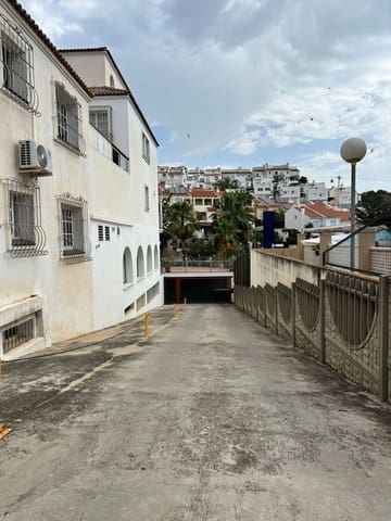 Kaupallinen myytävänä paikassa Arroyo de la Miel, Benalmádena - 725 000 € (Ref: 9481289)