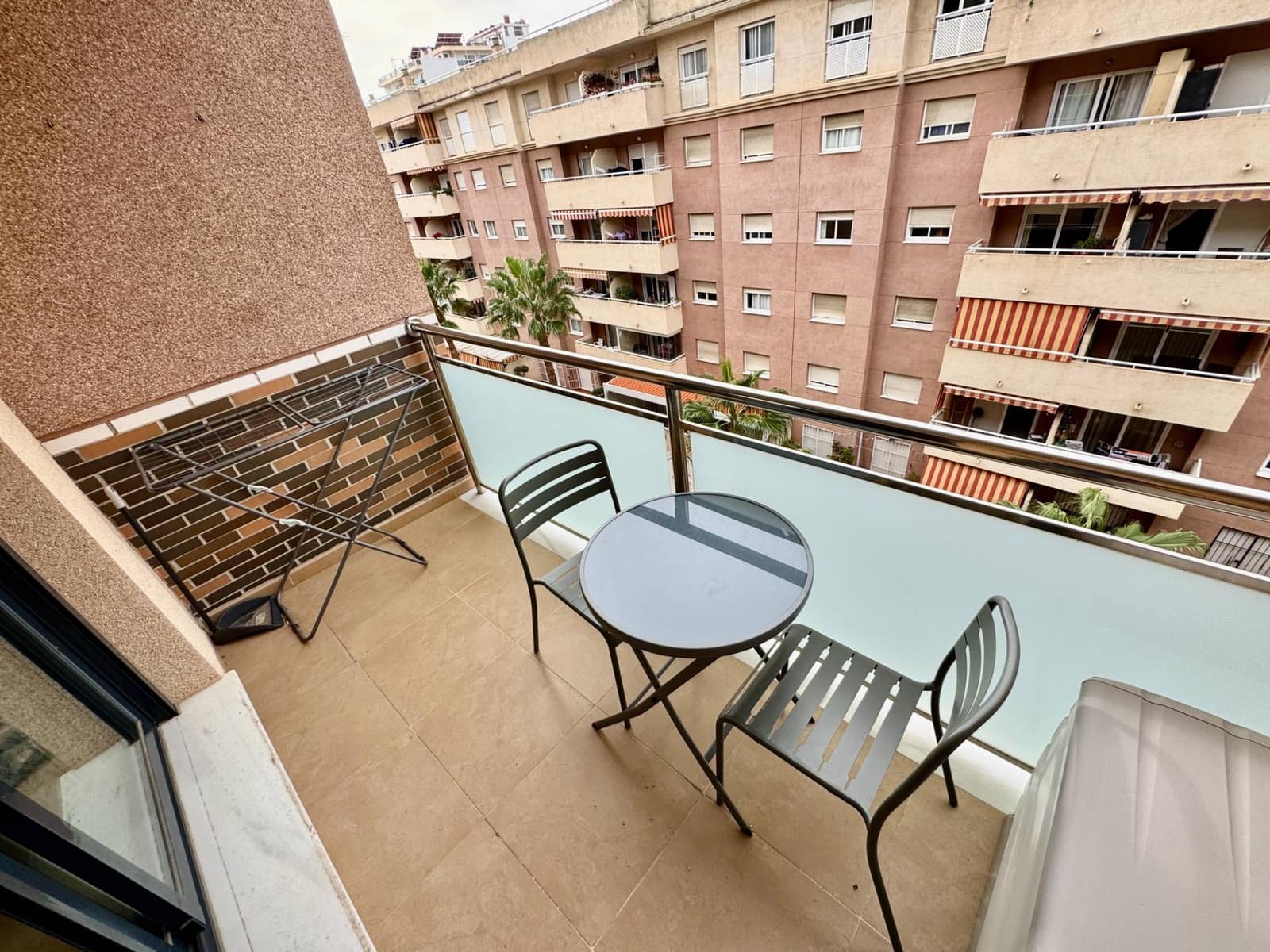 2 soveværelse Lejlighed til salg i Torremolinos med swimmingpool garage - € 380.000 (Ref: 9488405)