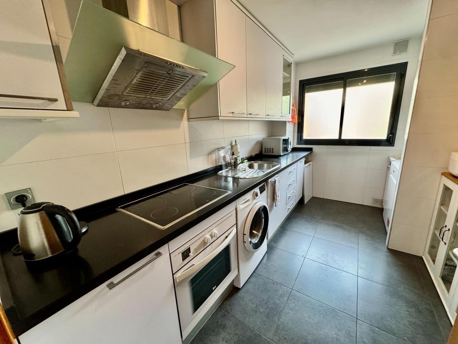 2 soveværelse Lejlighed til salg i Torremolinos med swimmingpool garage - € 380.000 (Ref: 9488405)