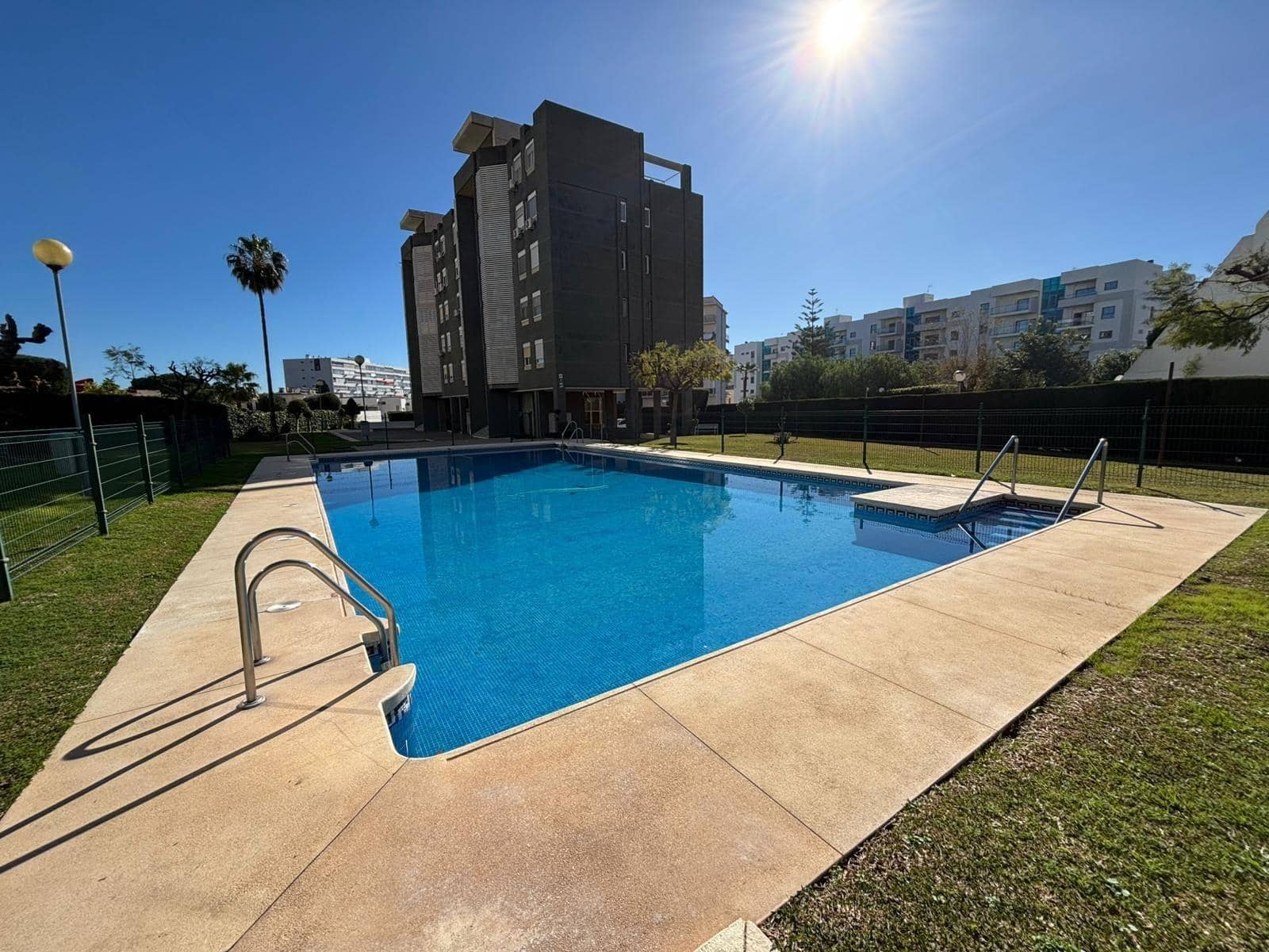 Piso de 4 habitaciones en Arroyo de la Miel en venta con piscina garaje - 383.500 € (Ref: 9519174)