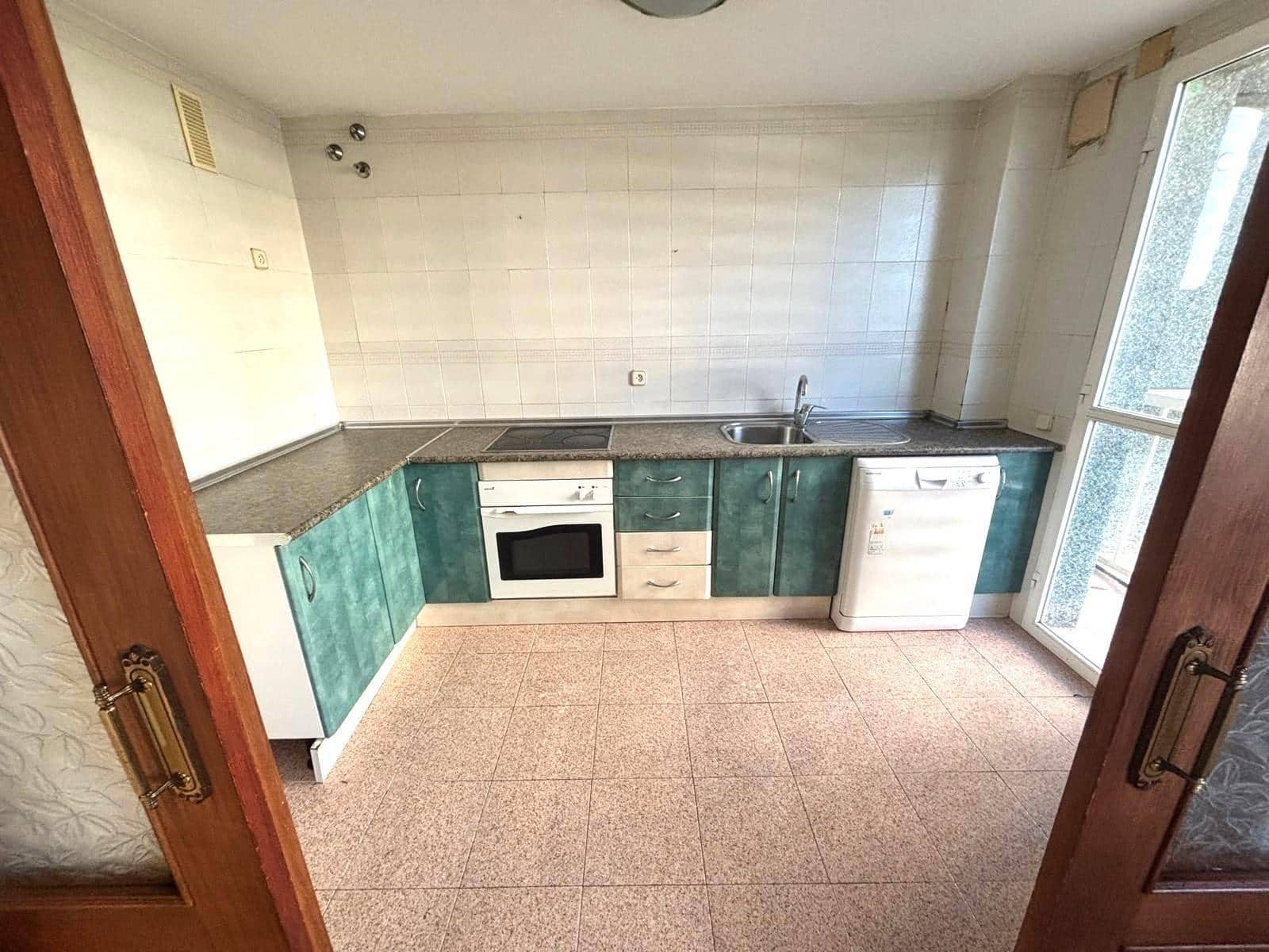 4 bedroom Flat for sale in Arroyo de la Miel with pool garage - € 375,000 (Ref: 9519174)