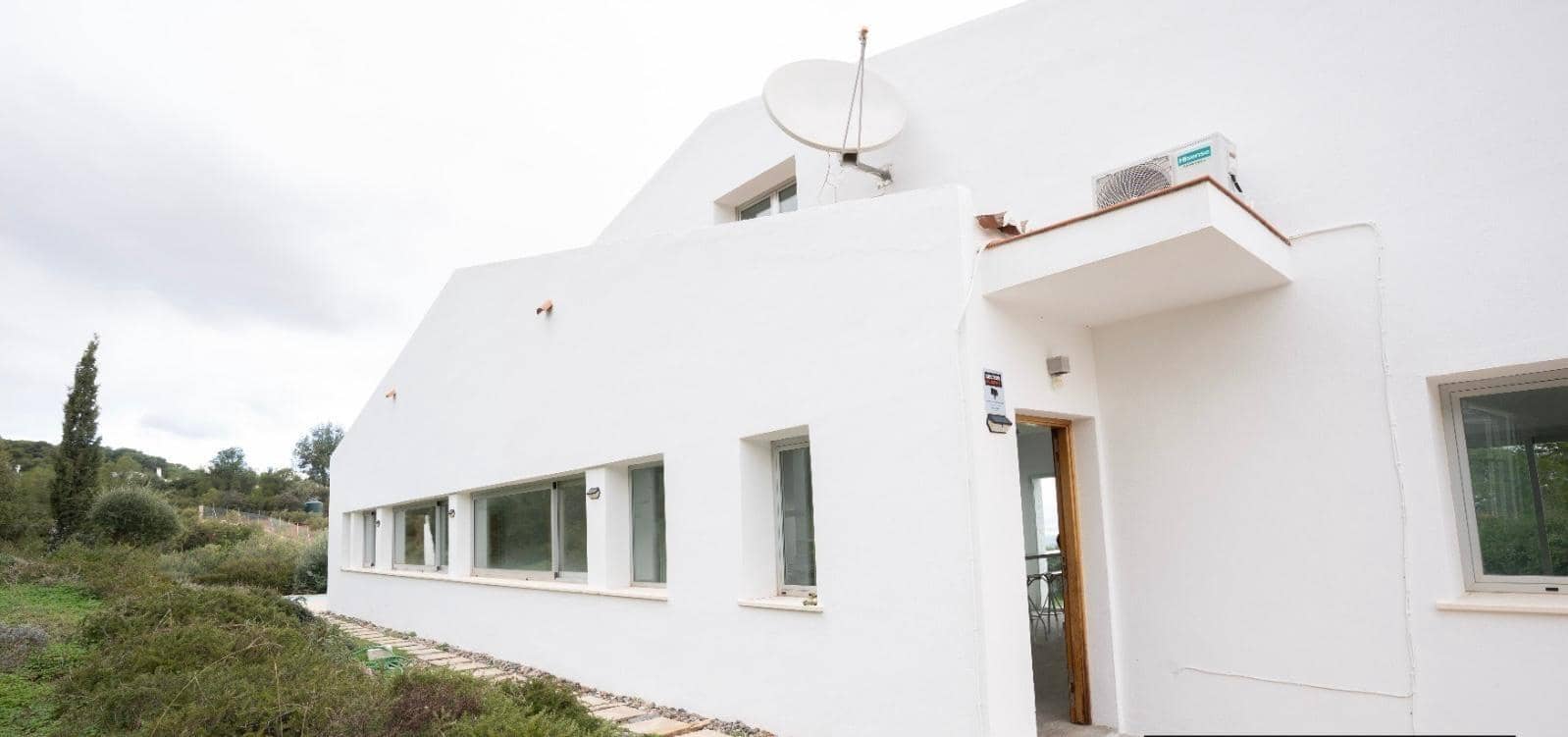 4 soverom Villa til salgs i Alhaurin el Grande med svømmebasseng garasje - € 1 045 000 (Ref: 9524494)