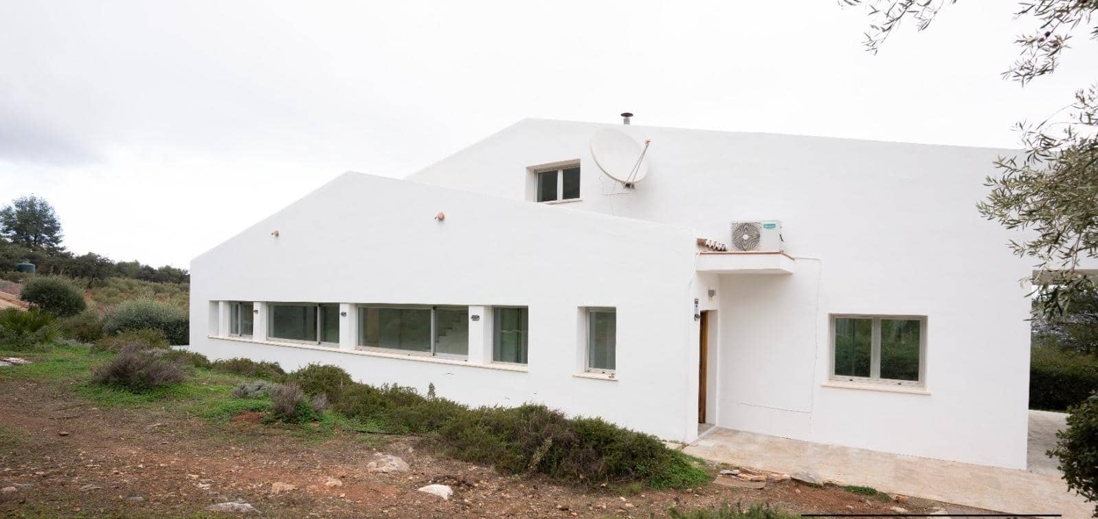 4 soverom Villa til salgs i Alhaurin el Grande med svømmebasseng garasje - € 1 045 000 (Ref: 9524494)