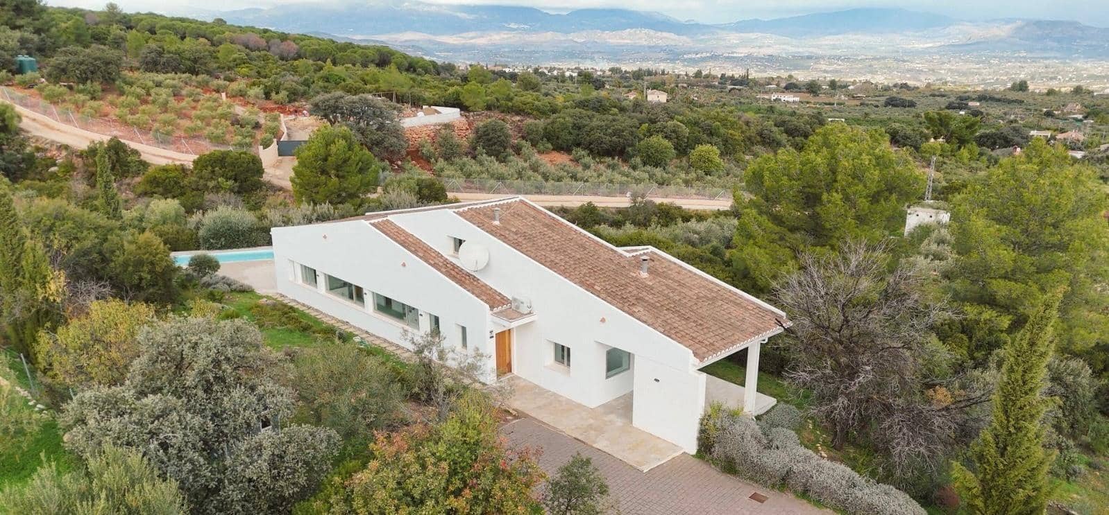 4 soverom Villa til salgs i Alhaurin el Grande med svømmebasseng garasje - € 1 045 000 (Ref: 9524494)