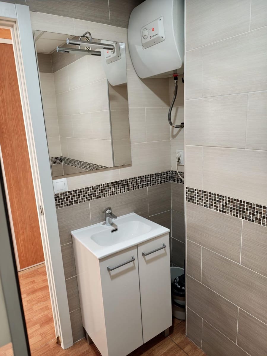 Studio for rent in Torremolinos - € 850 (Ref: 9536308)