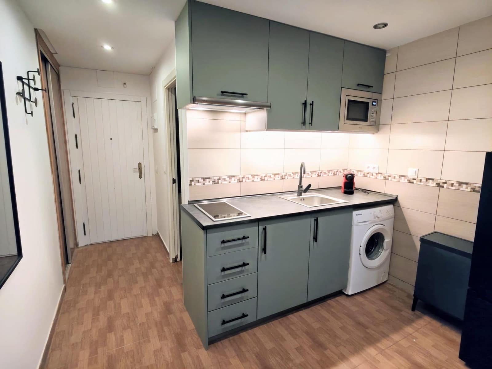 Studio for rent in Torremolinos - € 850 (Ref: 9536308)