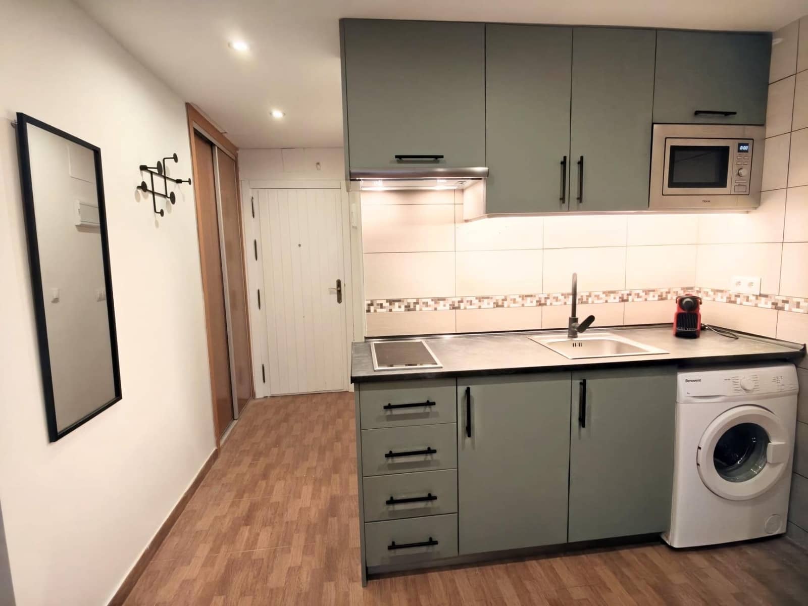 Studio for rent in Torremolinos - € 850 (Ref: 9536308)