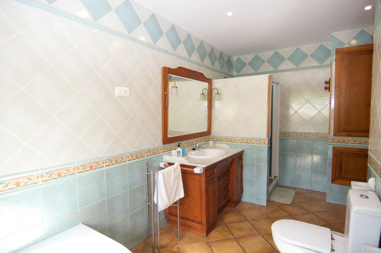 5 bedroom Villa for sale in Churriana with pool garage - € 680,000 (Ref: 9562060)