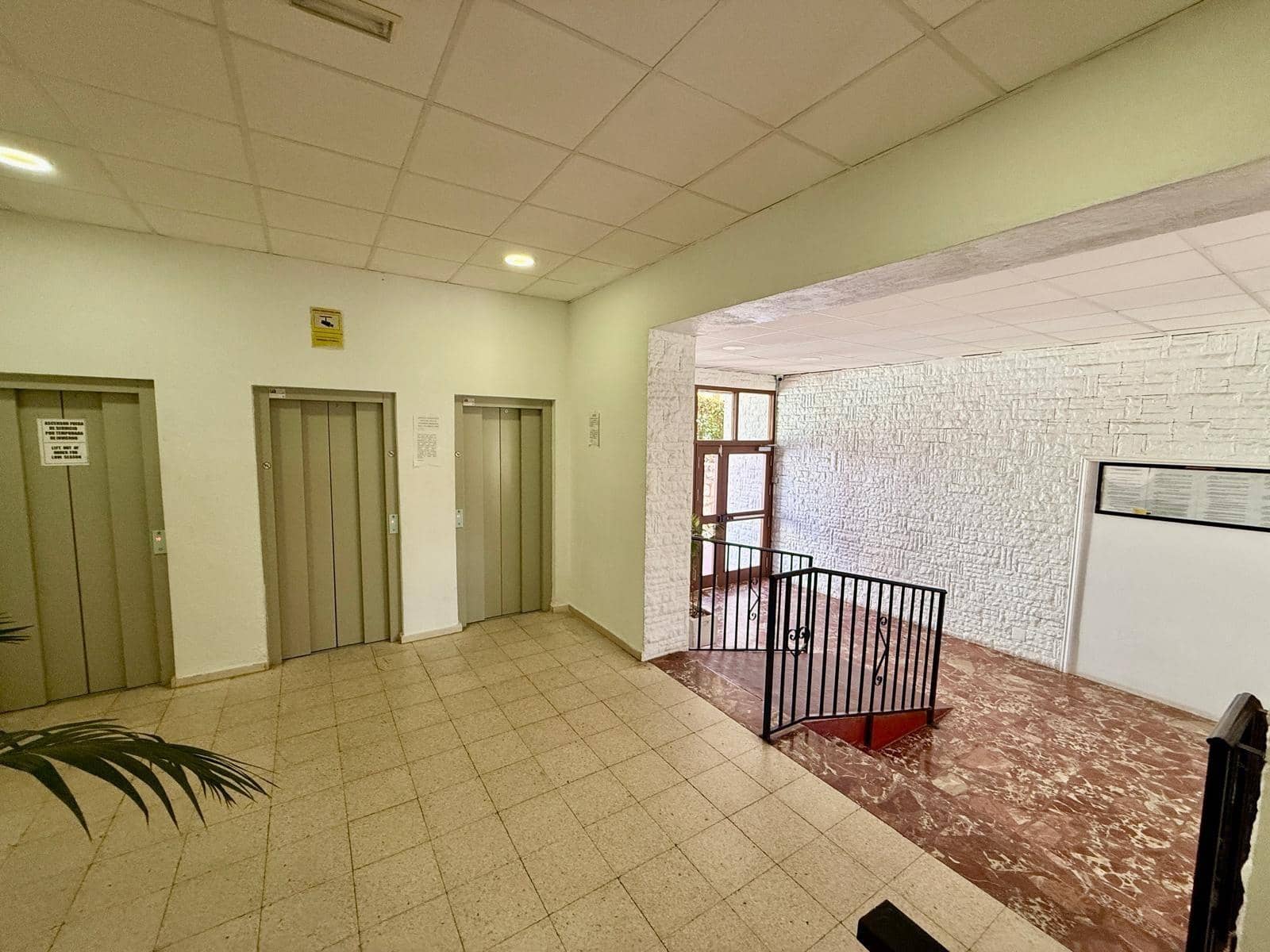 1 sypialnia Apartament na sprzedaż w Benalmadena z basenem - 210 000 € (Ref: 9565416)