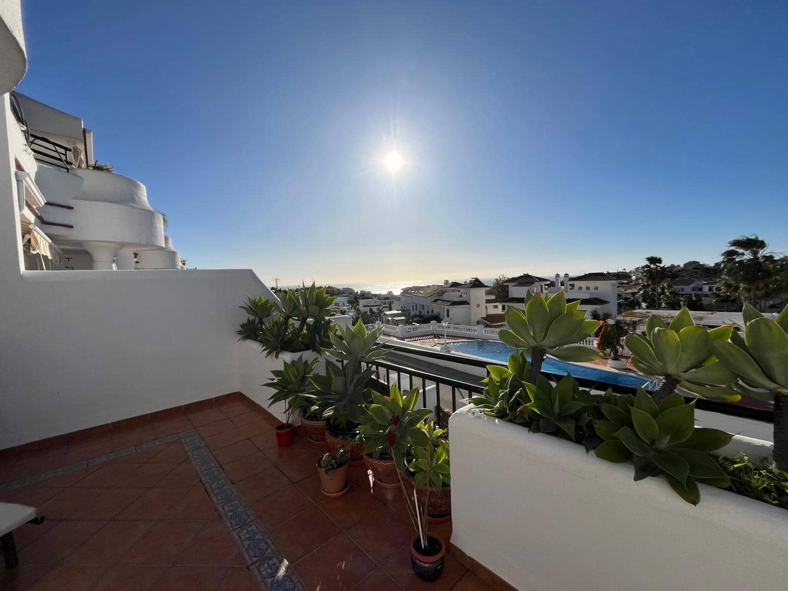 4 makuuhuone Rivitalo myytävänä paikassa Benalmadena mukana uima-altaan 
autotalli - 639 000 € (Ref: 9605175)