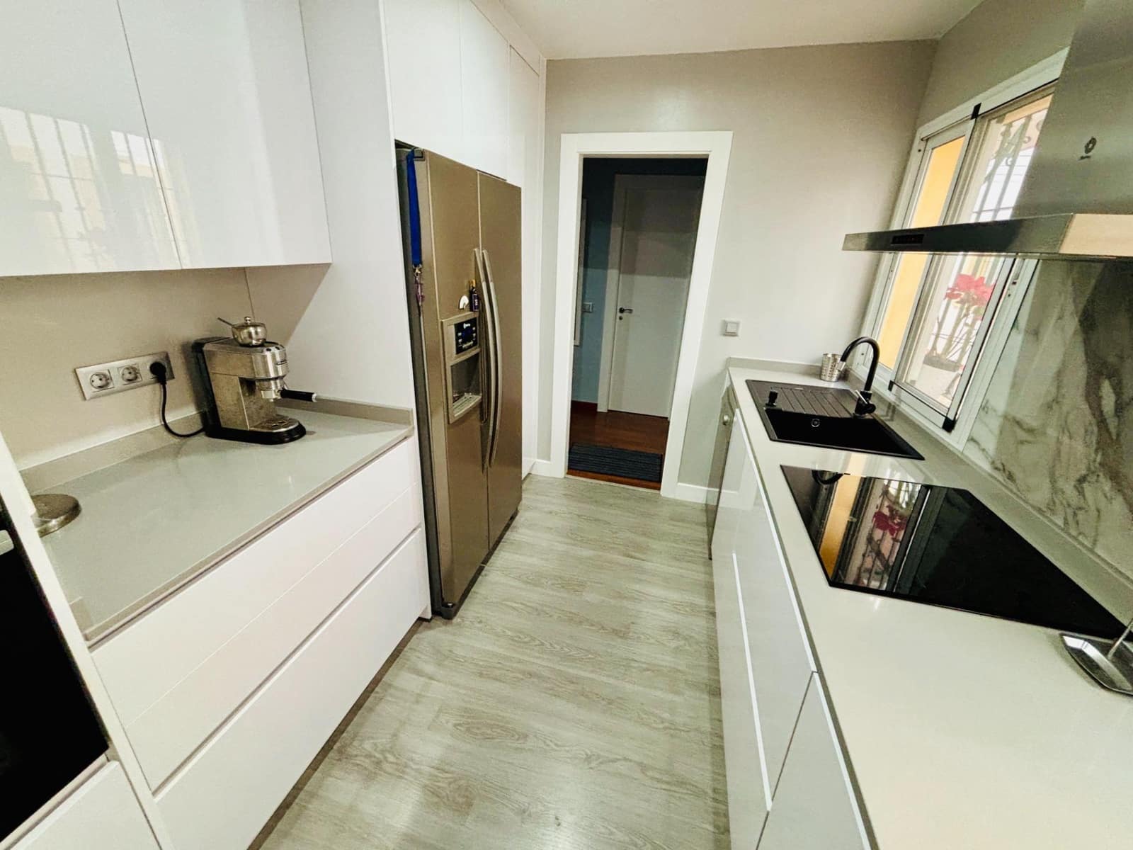 4 makuuhuone Rivitalo myytävänä paikassa Benalmadena mukana 
autotalli - 470 000 € (Ref: 9625899)