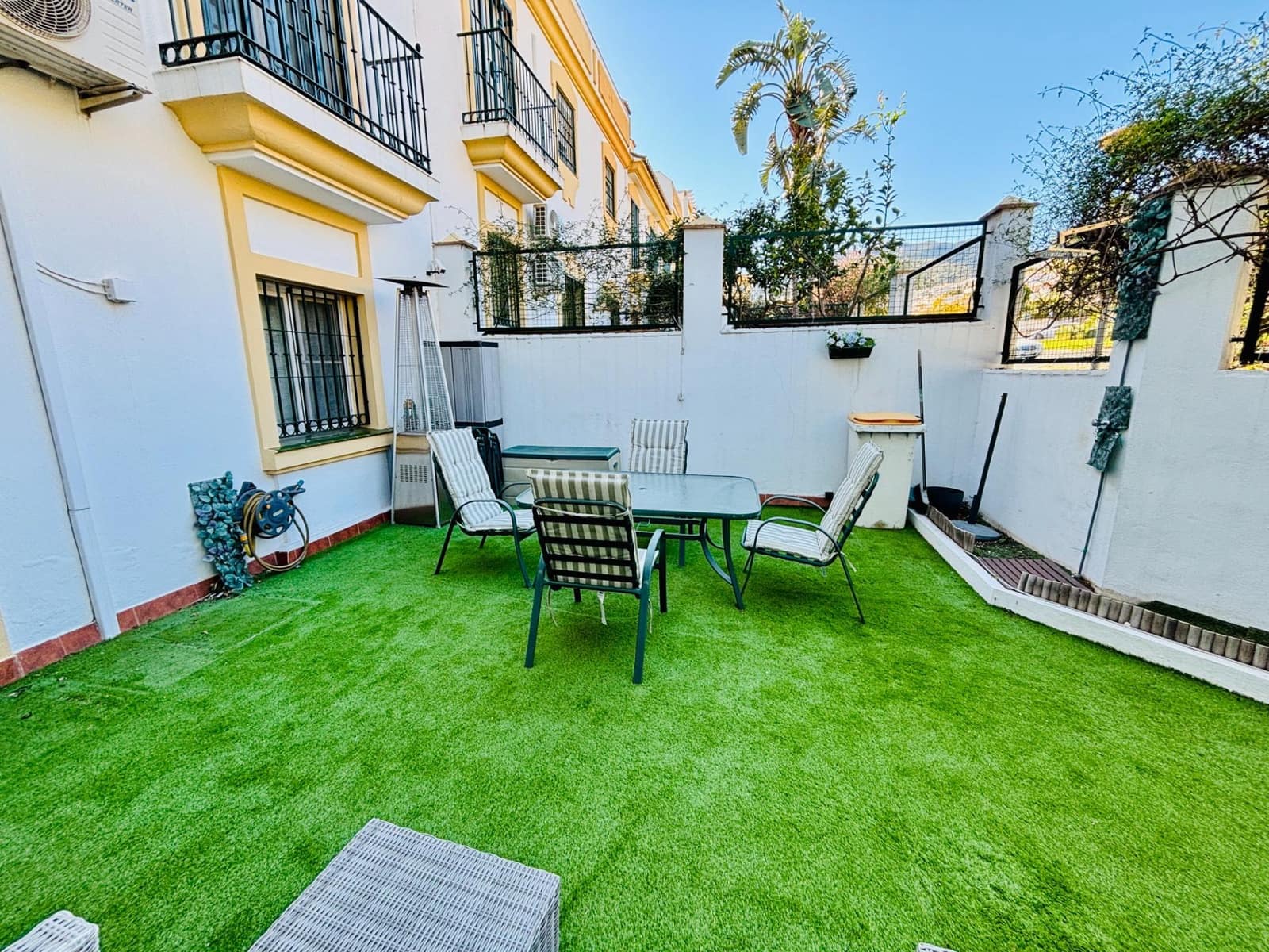 4 makuuhuone Rivitalo myytävänä paikassa Benalmadena mukana 
autotalli - 470 000 € (Ref: 9625899)