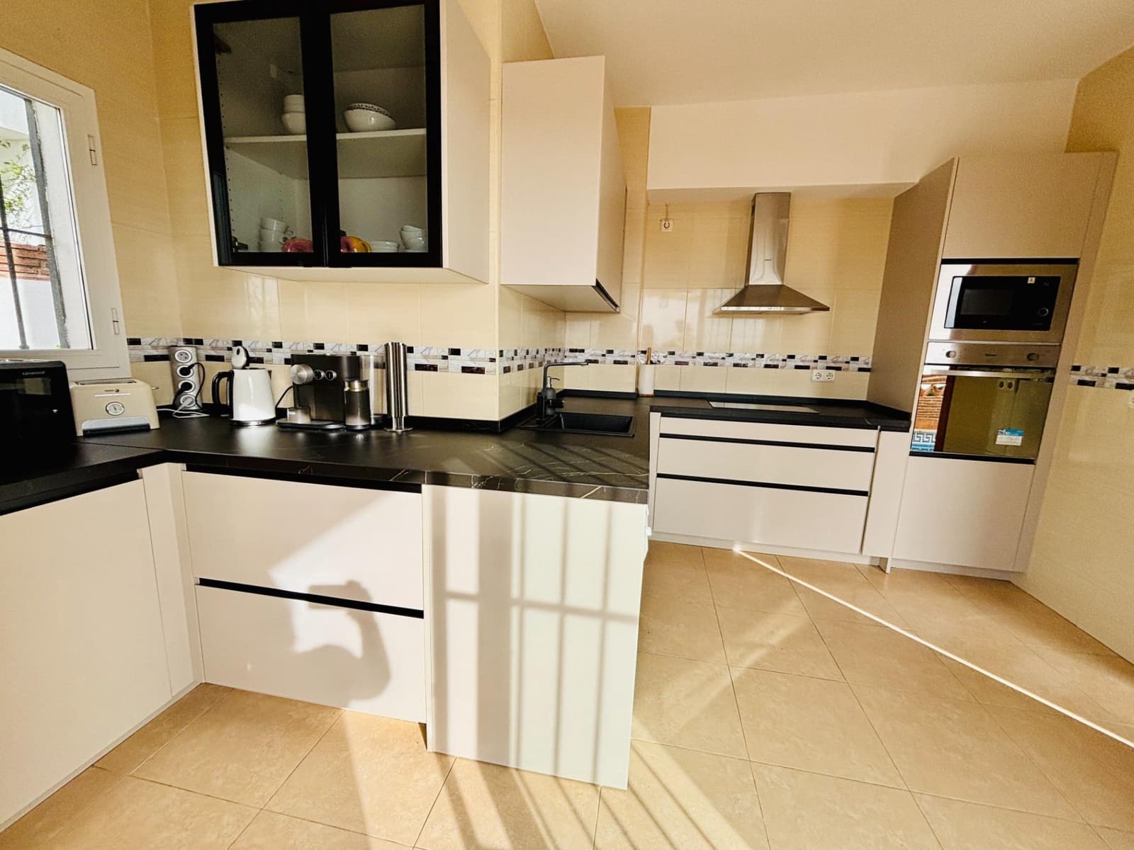 Pareado de 3 habitaciones en Benalmádena en venta con piscina garaje - 795.000 € (Ref: 9726825)