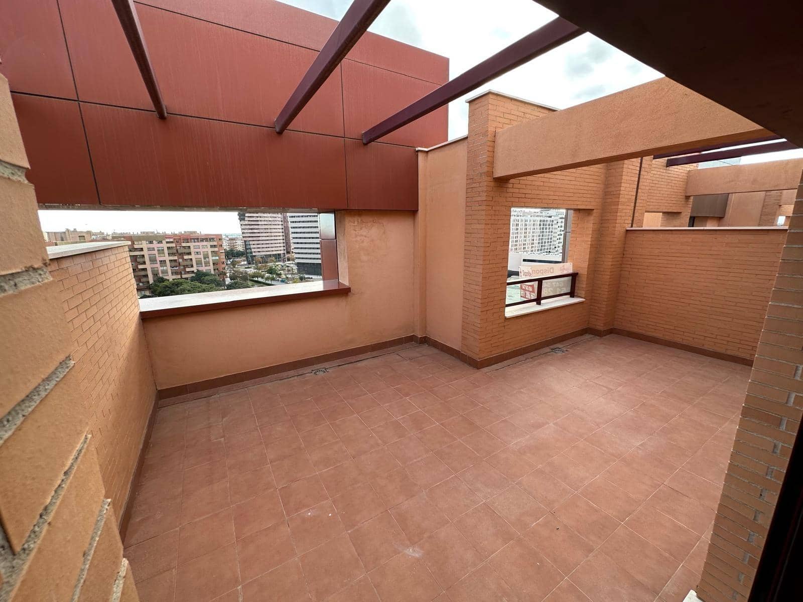 1 bedroom Apartment for rent in Malaga city with garage - € 1,350 (Ref: 9762140)
