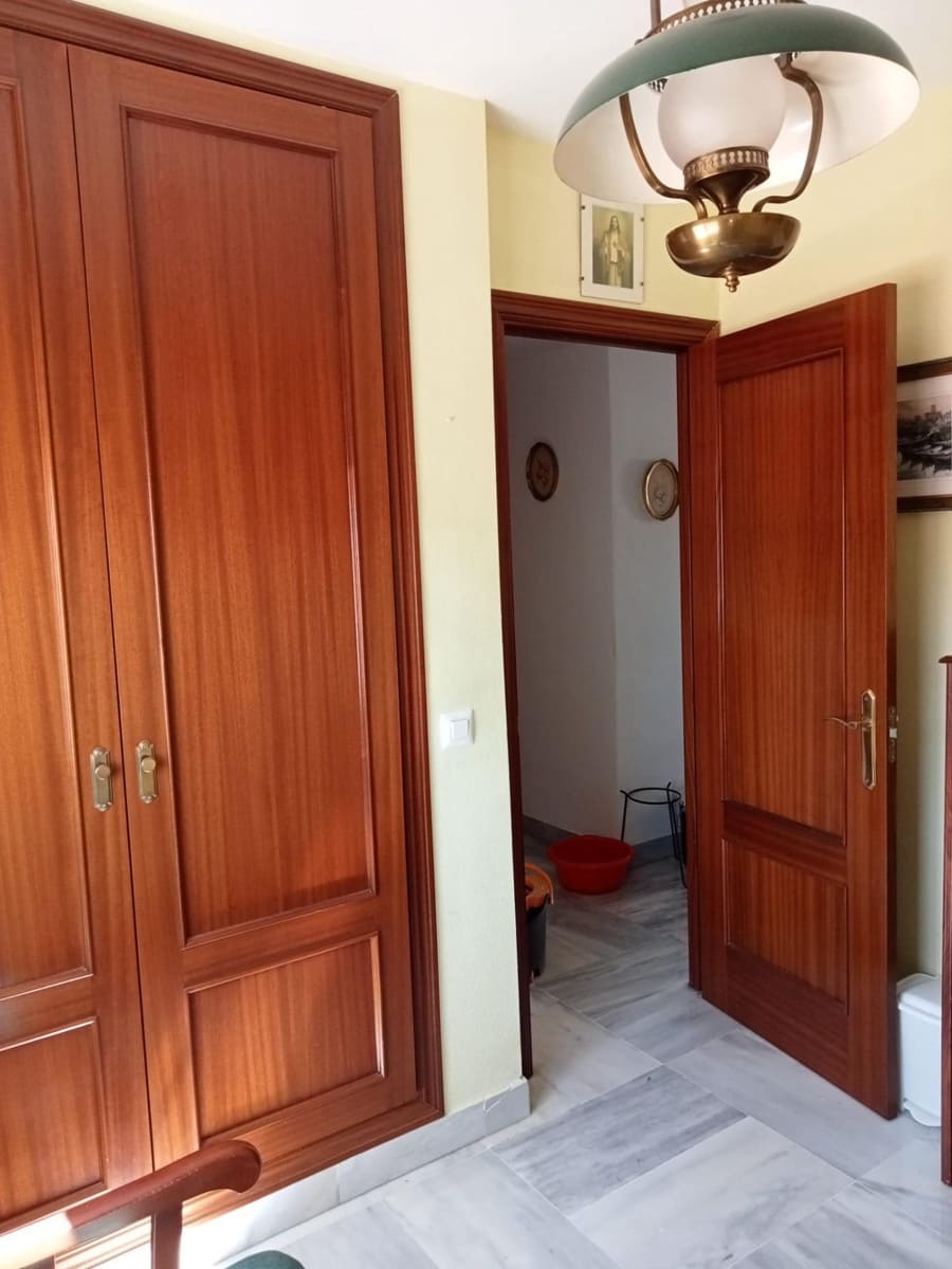 3 slaapkamer Penthouse te huur in Malaga stad met zwembad garage - € 2.200 (Ref: 9778394)