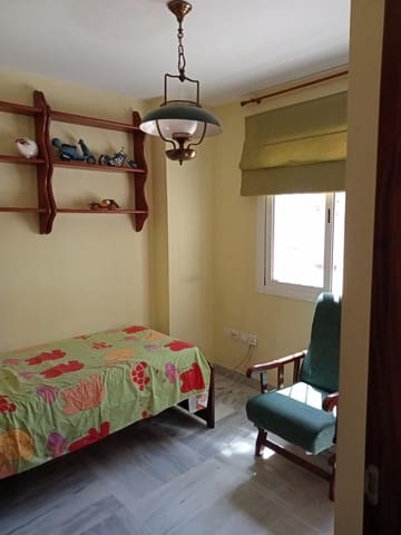 3 slaapkamer Penthouse te huur in Gamarra, Málaga stad met zwembad garage - € 2.200 (Ref: 9778394)